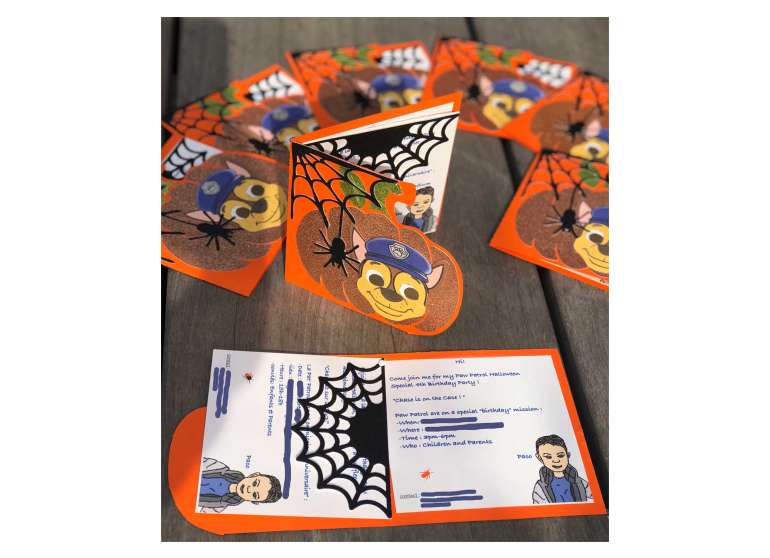 carte-anniversaire special halloween-unemamanquicartonne